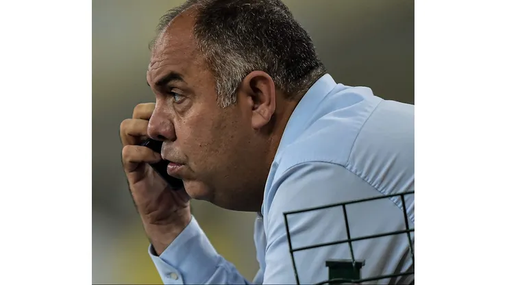 RJ - Rio de Janeiro - 15/10/2020 - BRASILEIRO A 2020, FLAMENGO X BRAGANTINO - Marcos Braz dirigente do Flamengo durante partida contra o Bragantino no estadio Maracana pelo campeonato Brasileiro A 2020. Foto: Thiago Ribeiro/AGIF