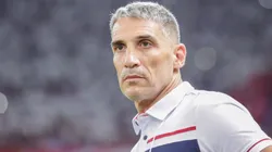 Vojvoda técnico do Fortaleza durante partida contra o América-MG na Arena Castelão pelo campeonato Copa Sul-Americana 2023. Foto: Lucas Emanuel/AGIF