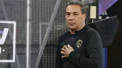 PARAR O MERCADO! Corinthians descarta Luxa e pode ter técnico BOMBÁSTICO em 2024 - Foto: Ricardo Moreira/Getty Images