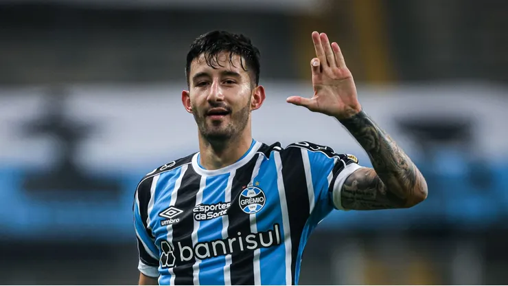 Villasanti em ação pelo Imortal Tricolor