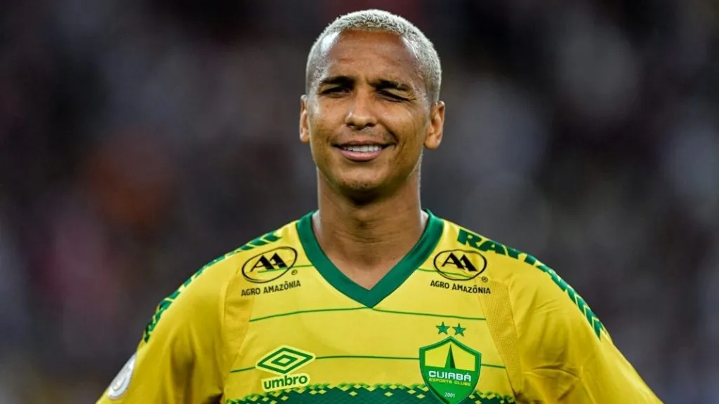 Deyverson, atacante do Cuiabá - Foto: Thiago Ribeiro / AGIF