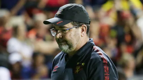 PE - RECIFE - 25/08/2023 - BRASILEIRO B 2023, SPORT X ITUANO - Enderson Moreira tecnico do Sport durante partida contra o Ituano no estadio Ilha do Retiro pelo campeonato Brasileiro B 2023. Foto: Rafael Vieira/AGIF