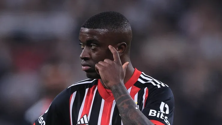 Foto: Ettore Chiereguini/AGIF - Jhegson Méndez defende o São Paulo