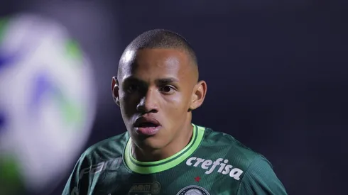 SP - SAO PAULO - 05/07/2023 - COPA DO BRASIL 2023, SAO PAULO X PALMEIRAS - Jhon Jhon jogador do Palmeiras durante partida contra o Sao Paulo no estadio Morumbi pelo campeonato Copa do Brasil 2023. Foto: Ettore Chiereguini/AGIF