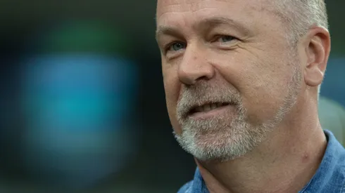 Foto: Marcelo Alvarenga/AGIF - Mano Menezes é uma das opções da oposição no Corinthians.