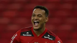 Photo by Wagner Meier/Getty Images - Rodrigo Muniz diz sim para a torcida do Flamengo