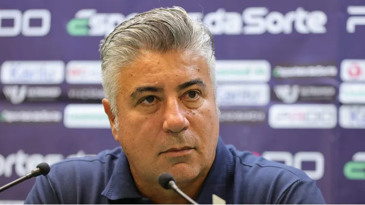 SC - CHAPECO - 23/04/2023 - BRASILEIRO B 2023, CHAPECOENSE X LONDRINA - Alexandre Gallo tecnico do Londrina durante coletiva de imprensa apos partida contra o Chapecoense no estadio Arena Conda pelo campeonato BRASILEIRO B 2023. Foto: Liamara Polli/AGIF
