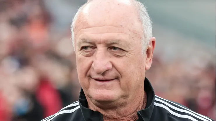 PR - CURITIBA - 02/09/2023 - BRASILEIRO A 2023, ATHLETICO-PR X ATLETICO-MG - Luiz Felipe Scolari, Felipao, tecnico do Atletico-MG durante partida contra o Athletico-PR no estadio Arena da Baixada pelo campeonato Brasileiro A 2023. Foto: Robson Mafra/AGIF