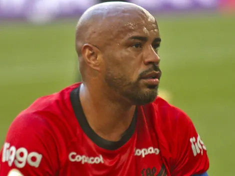 Thiago Heleno liga o modo sincerão e manda forte recado ao elenco do Athletico