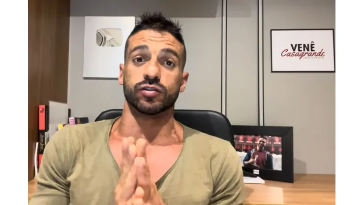ESTÁ FORA! Venê expõe saída de craque multicampeão do Flamengo - Foto: Reprodução/Youtube