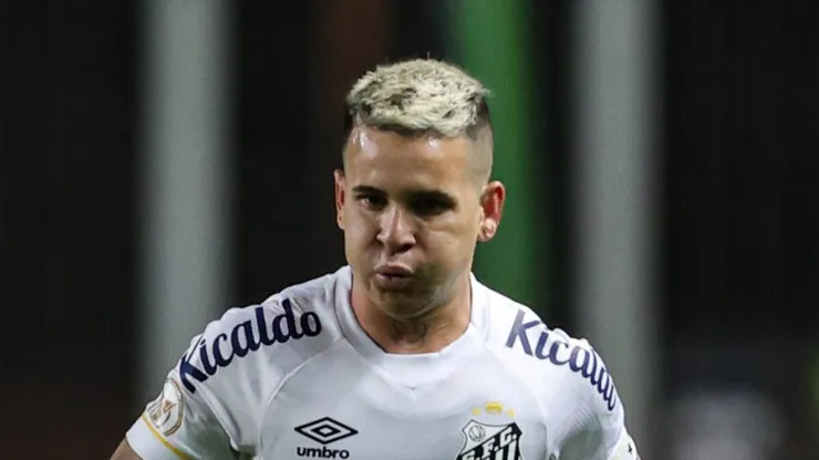 MG - BELO HORIZONTE - 03/09/2023 - BRASILEIRO A 2023, AMERICA-MG X SANTOS - Soteldo jogador do America-MG durante partida contra o Santos no estadio Independencia pelo campeonato Brasileiro A 2023. Foto: Gilson Lobo/AGIF
