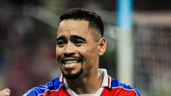 CE - FORTALEZA - 04/05/2023 - COPA SUL-AMERICANA 2023, FORTALEZA X ESTUDIANTES DE MERIDA - Yago Pikachu jogador do Fortaleza comemora seu gol com jogadores do seu time durante partida contra o Estudiantes de Merida no estadio Arena Castelao pelo campeonato Copa Sul-Americana 2023. Foto: Kely Pereira/AGIF