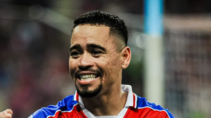 CE - FORTALEZA - 04/05/2023 - COPA SUL-AMERICANA 2023, FORTALEZA X ESTUDIANTES DE MERIDA - Yago Pikachu jogador do Fortaleza comemora seu gol com jogadores do seu time durante partida contra o Estudiantes de Merida no estadio Arena Castelao pelo campeonato Copa Sul-Americana 2023. Foto: Kely Pereira/AGIF