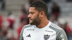 PR - CURITIBA - 02/09/2023 - BRASILEIRO A 2023, ATHLETICO-PR X ATLETICO-MG - Hulk jogador do Atletico-MG durante execucao do hino nacional antes da partida contra o Athletico-PR no estadio Arena da Baixada pelo campeonato Brasileiro A 2023. Foto: Robson Mafra/AGIF