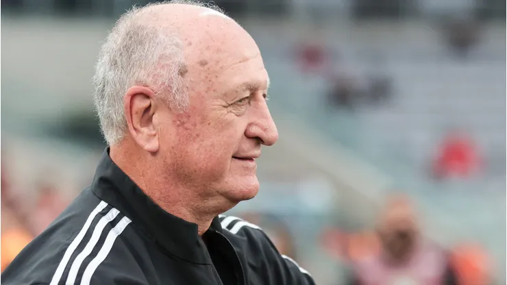 PR - CURITIBA - 02/09/2023 - BRASILEIRO A 2023, ATHLETICO-PR X ATLETICO-MG - Luiz Felipe Scolari, Felipao, tecnico do Atletico-MG durante partida contra o Athletico-PR no estadio Arena da Baixada pelo campeonato Brasileiro A 2023. Foto: Robson Mafra/AGIF