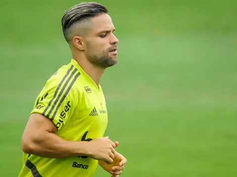 Diego Ribas joga Fluminense para escanteio e manda conselho para Diniz