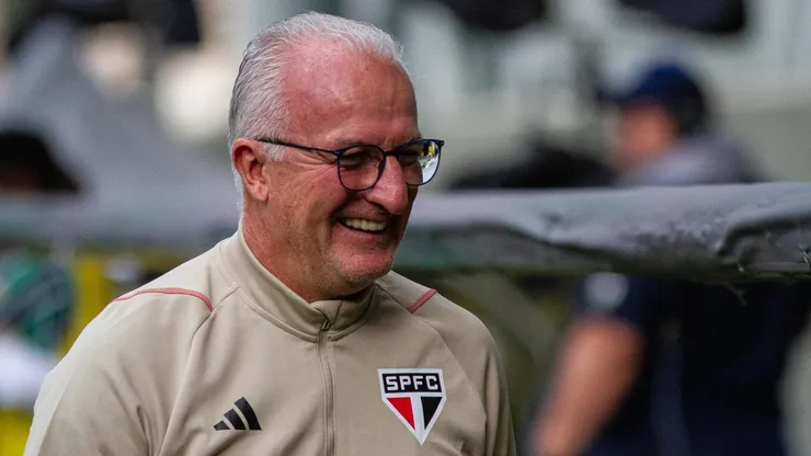 Foto: Fernando Moreno/AGIF - Dorival Junior tecnico do Sao Paulo durante partida contra o America-MG no estadio Independencia pelo campeonato Brasileiro A 2023.