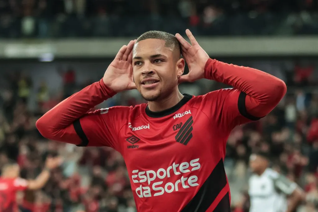 Vitor Roque, jogador do Athletico-PR - Foto: Robson Mafra/AGIF