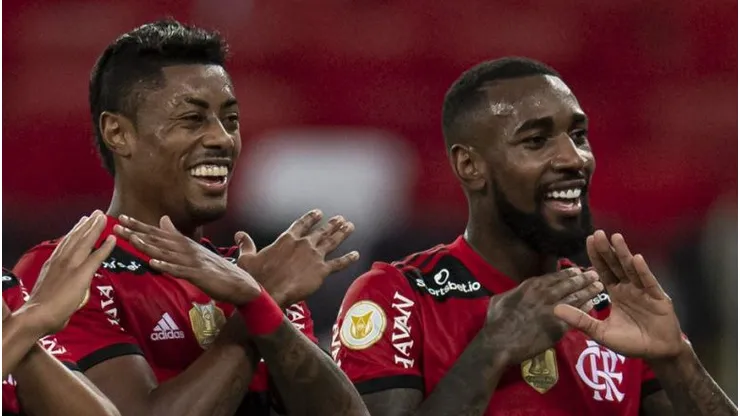 Foto: Jorge Rodrigues/AGIF - Bruno Henrique e Gerson