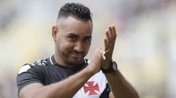 Foto: Alexandre Loureiro/AGIF - Dimitry Payet jogador do Vasco apresentado a torcida antes da partida contra o Atletico-MG no estadio Maracana pelo campeonato Brasileiro A 2023.