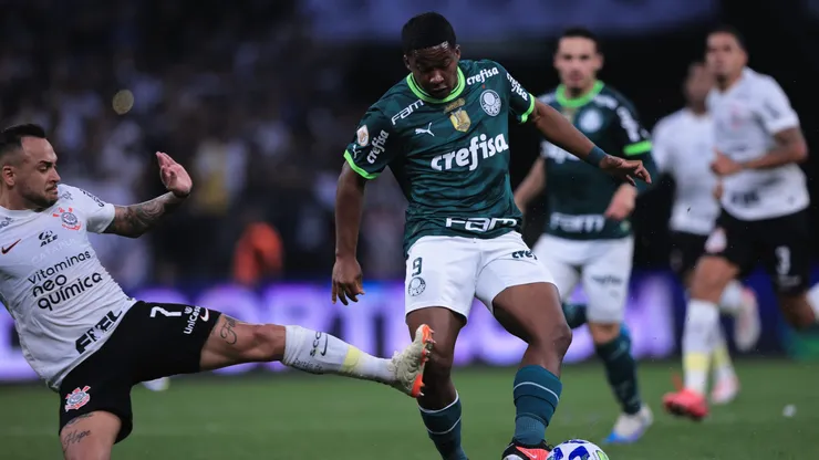Foto: Ettore Chiereguini/AGIF - Entrada do volante do Corinthians gerou polêmica.