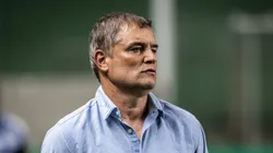 Não joga no Santos: Aguirre descarta utilizar e meia é liberado para fechar com novo clube