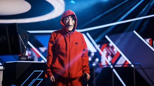 João Sydens usou a máscara da série