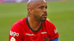 Foto: Gabriel Machado/AGIF - Thiago Heleno: zagueiro quebrou o silêncio sobre momento do Furacão