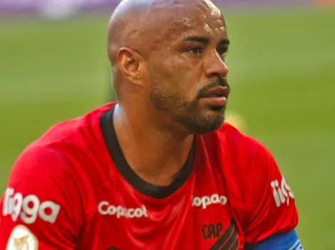 Thiago Heleno é super sincero e cobrança cai no 'colo' de companheiros no Athletico