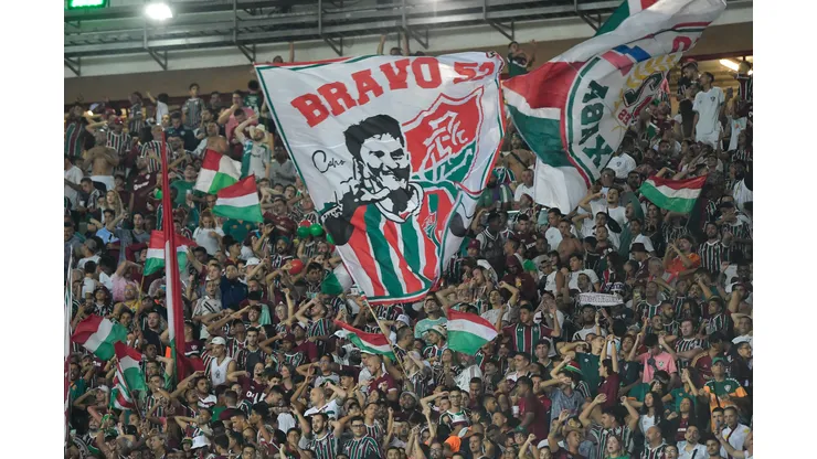 RJ - RIO DE JANEIRO - 09/04/2023 - CARIOCA 2023, FLUMINENSE X FLAMENGO - Torcida do Fluminense durante partida contra Flamengo no estadio Maracana pelo campeonato Carioca 2023. Foto: Thiago Ribeiro/AGIF