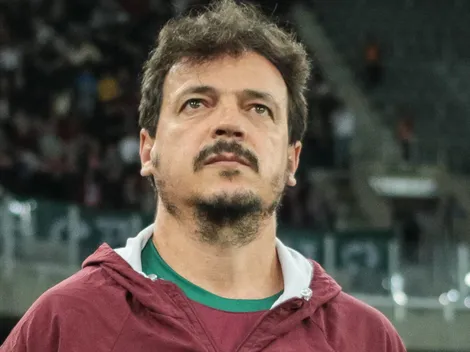 Torcida do Fluminense ‘CAI DE AMORES’ por jogador de Fernando Diniz
