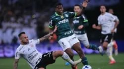 SP - SAO PAULO - 03/09/2023 - BRASILEIRO A 2023, CORINTHIANS X PALMEIRAS - Maycon jogador do Corinthians disputa lance com Endrick jogador do Palmeiras durante partida no estadio Arena Corinthians pelo campeonato Brasileiro A 2023. Foto: Ettore Chiereguini/AGIF