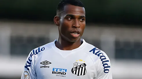 Atuações: Santos tem noite apagada, mas Jean Lucas consegue ser destaque no empate com o Cuiabá na luta contra o rebaixamento - Foto: Ricardo Moreira/Getty Images