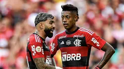 Foto: Thiago Ribeiro/AGIF - Gabigol e Bruno Henrique jogadores do Flamengo durante partida contra o America no estadio Maracana pelo campeonato Brasileiro A 2023.