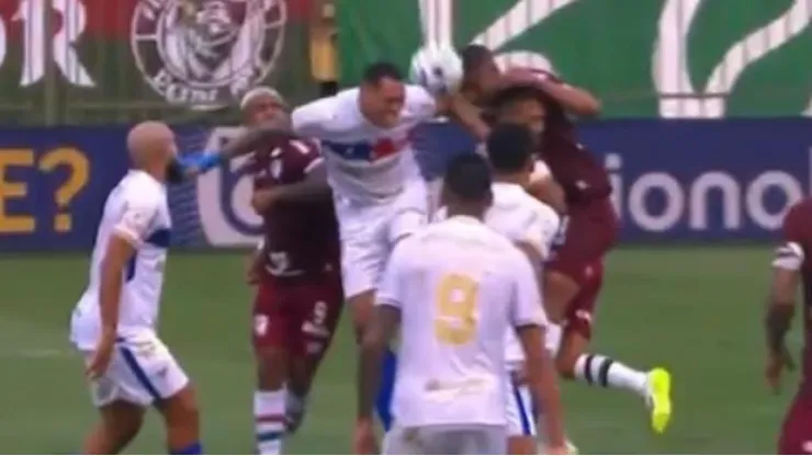 Divulgação/Redes - Pênalti não marcado podia ter prejudicado o clube carioca