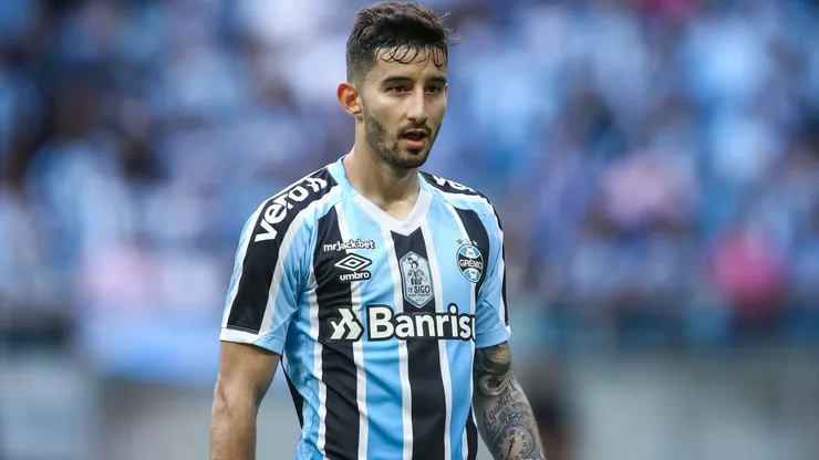 RS - Porto Alegre - 16/10/2022 - BRASILEIRO B 2022, GREMIO X BAHIA - FOTO DE ARQUIVO - Villasanti jogador do Gremio durante partida contra o Bahia no estadio Arena do Gremio pelo campeonato Brasileiro B 2022. Foto: Pedro H. Tesch/AGIF