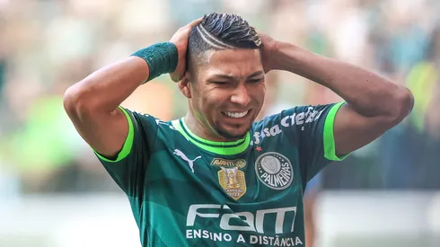 SP - SAO PAULO - 25/06/2023 - BRASILEIRO A 2023, PALMEIRAS X BOTAFOGO - Rony jogador do Palmeiras lamenta chance perdida durante partida contra o Botafogo no estadio Arena Allianz Parque pelo campeonato BRASILEIRO A 2023. Foto: Marcello Zambrana/AGIF