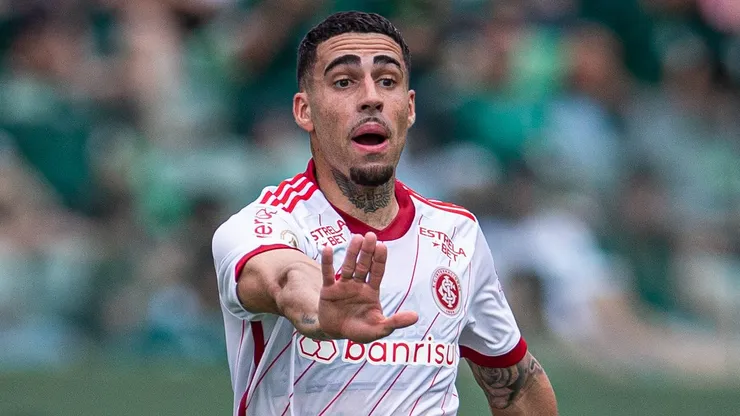 GO - GOIANIA - 02/09/2023 - BRASILEIRO A 2023, GOIAS X INTERNACIONAL - Gabriel jogador do Internacional durante partida contra o Goias no estadio 19 de Outubro pelo campeonato Brasileiro A 2023. Foto: Isabela Azine/AGIF