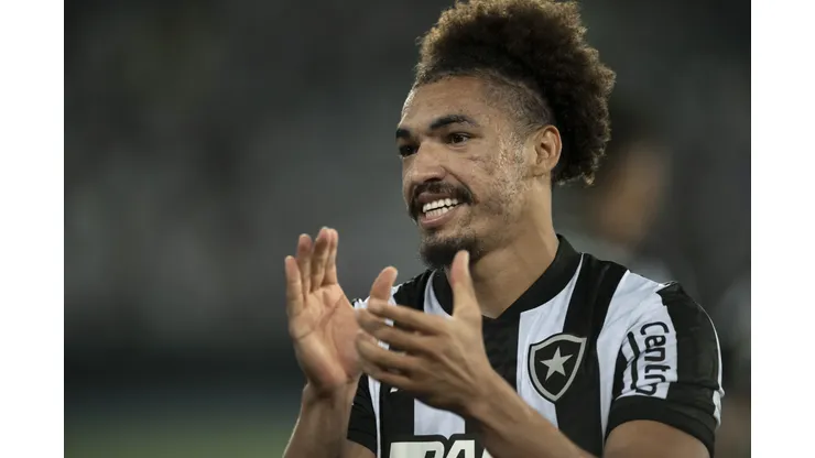 Foto: Jorge Rodrigues/AGIF- Adryelson agradece apoio da torcida