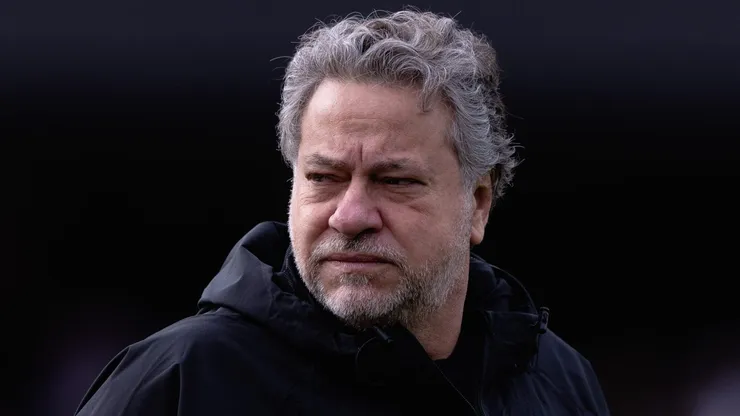 Foto: Ettore Chiereguini/AGIF - Julio Casares acabou tomando decisão polêmica