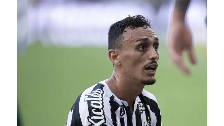 RJ - Rio de Janeiro - 30/01/2021 - LIBERTADORES 2020, PALMEIRAS X SANTOS - Diego Pituca jogador do Santos durante partida contra o Palmeiras no estadio Maracana pelo campeonato Libertadores 2020. Foto: Jorge Rodrigues/AGIF