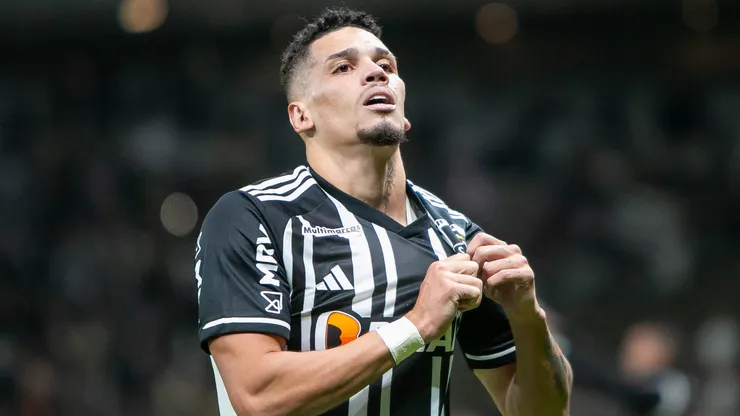 Paulinho esteve em pauta do Palmeiras no fim de 2022, mas acabou fechando com o Atlético-MG