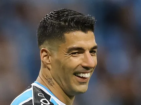 Suárez joga clubismo no lixo e se rende a craque do Fluminense