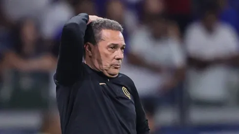 MG - BELO HORIZONTE - 19/08/2023 - BRASILEIRO A 2023, CRUZEIRO X CORINTHIANS - Vanderlei Luxemburgo tecnico do Corinthians durante partida contra o Cruzeiro no estadio Mineirao pelo campeonato Brasileiro A 2023. Foto: Gilson Lobo/AGIF