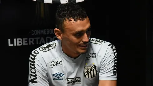 Pituca toma atitude ESPETACULAR no Japão que agrada a todos no Santos