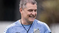 Foto: Raul Baretta/ Santos FC/Divulgação - Aguirre: técnico pediu contratação de atacante ao Clube