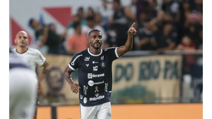 Foto: Fernando Torres/AGIF- Muriqui pode renovar com o Remo