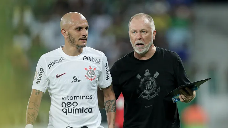 Fábio Santos com semblante preocupado durante jogo do Corinthians - Foto: Rodrigo Coca/Ag. Corinthians