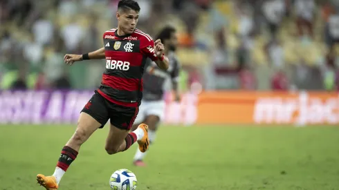 Luiz Araujo jogador do Flamengo durante partida contra o Fluminense no estadio Maracana pelo campeonato Brasileiro A 2023. Foto: Jorge Rodrigues/AGIF