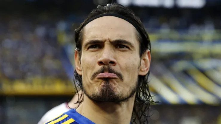 Cavani no Boca Juniors durante partida contra o Lanus em setembro. Daniel Jayo/Getty Images